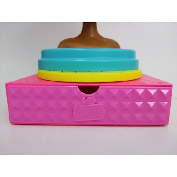 SALE! L.O.L.Surprise! O.M.G. Styling Head Royal Bee 8.5" - Picture 8 of 9